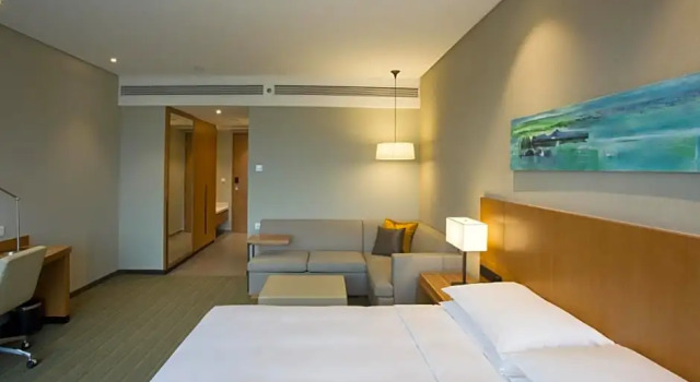 Двухместный номер Hyatt Place с видом на горы Hyatt Place Foshan Lishui