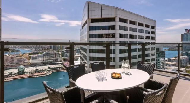 Номер Standard Meriton Suites Sussex Street, Sydney