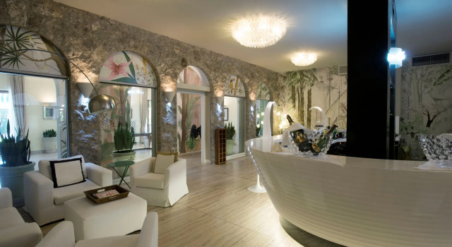 Augustus Hotel & Resort