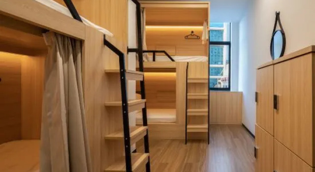 Кровать в общем номере (мужской номер) Desti Youth Park Hostel