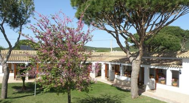 Hostal Restaurante Las Acacias, Đặt Khách sạn Los Caños de Meca Costa de la Luz