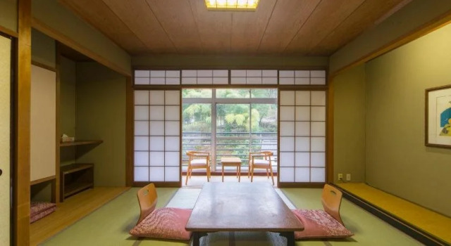 Genenro, Prenota Hotel Toyama 