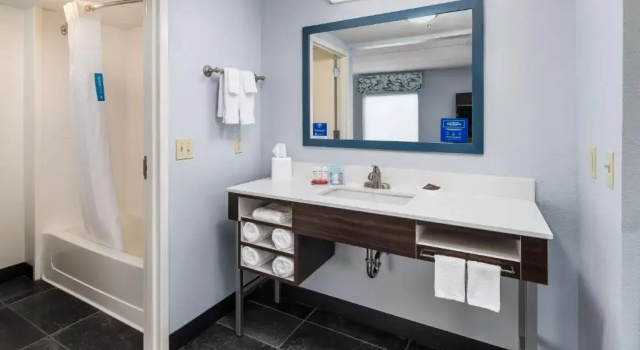 Студия Hampton Inn & Suites Navarre