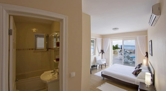 House Jure, Rezerwuj Hotel Hotele w Split Region z parkingiem, Parking