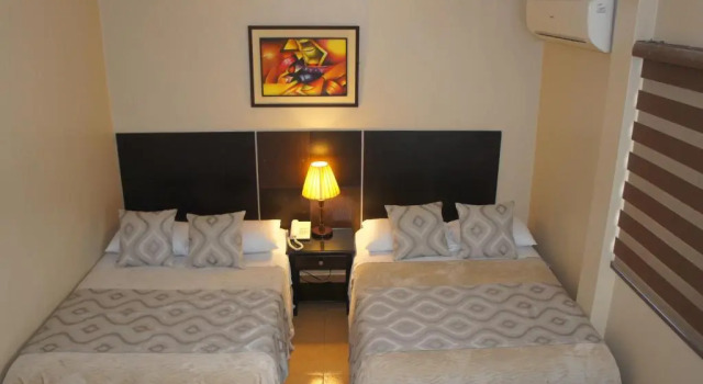 Люкс Superior Urdesa Suites Hotel