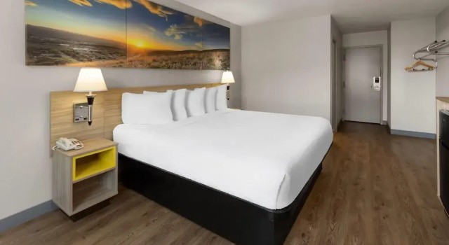 Номер Days Inn by Wyndham Cambridge