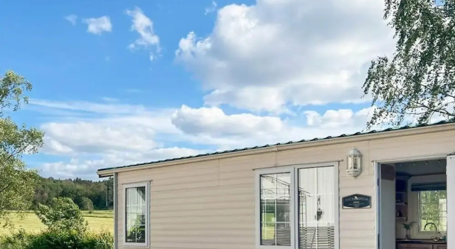 5 Person Holiday Home in Huskvarna, Rezerwuj Dom wakacyjny Huskvarna 