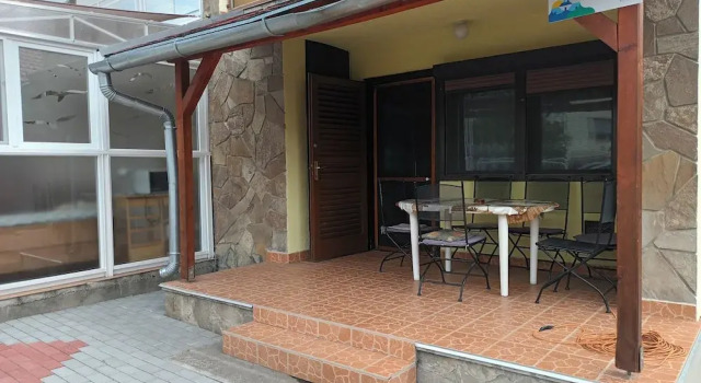 Коттедж с 3 комнатами с балконом и с видом на сад A Whole Holiday House With a Garden in Fonyód for 2-10 Persons