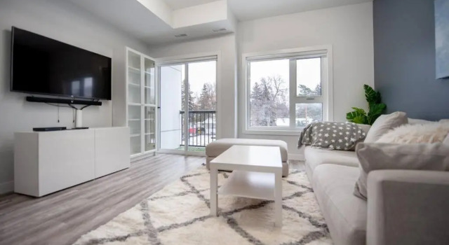 Апартаменты Upscale 2 bedroom Townhouse near Univ of Manitoba