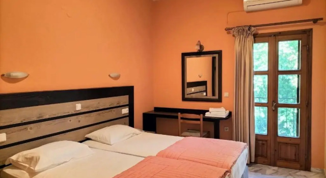Двухместный номер Standard Spanias Hotel