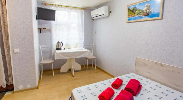Nikos Guest House
