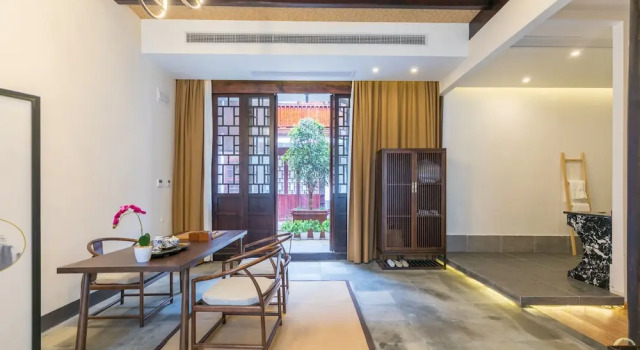 Трёхместный номер Standard Yi Garden Cultural Hotel Disney Branch