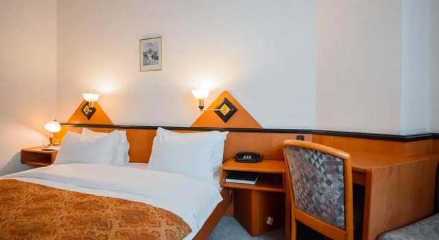 Kazakhstan Express, Book Hotel Koktobe Almaty, near Abay Metro Station
