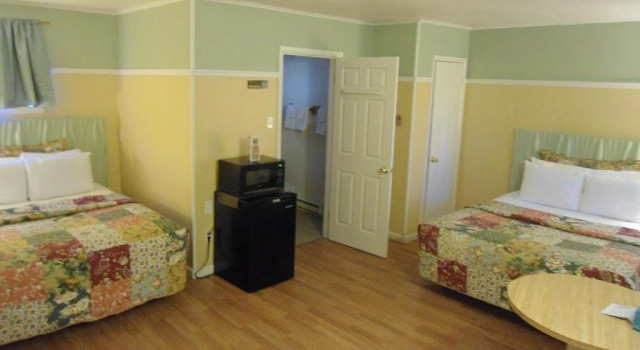 Flower Field Inn and Cottages, Book Motel Stroudsburg Alpine Mountain