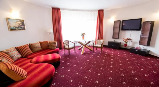 Люкс Hotel AmaDeus