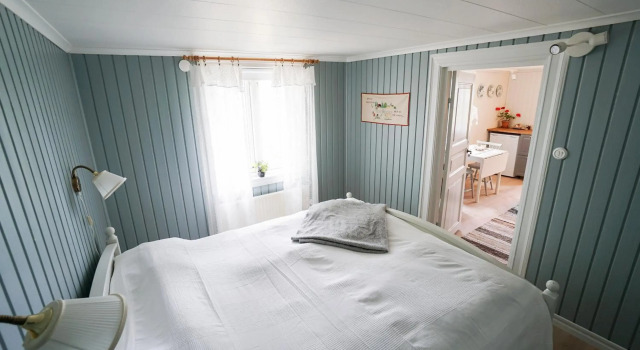 Anfasteröd Gårdsvik - Grindstugan, Book Hotel Ljungskile 