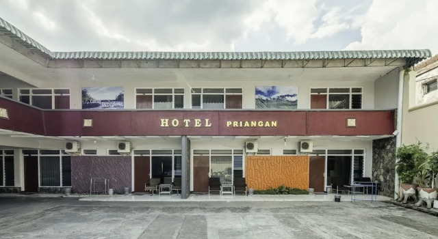 Hotel Priangan by OYO Rooms