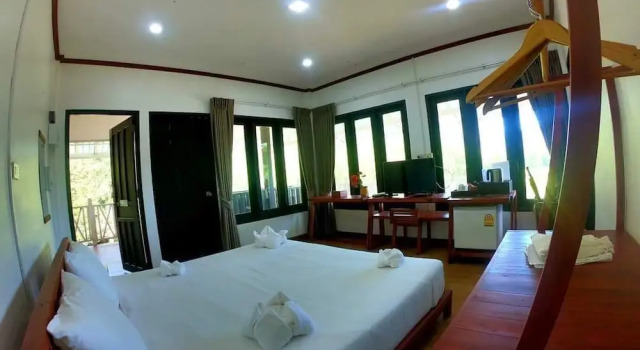 Двухместный номер Standard с балконом VANG VIENG SCK guesthouse