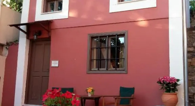 Бунгало Archontiko Pantou