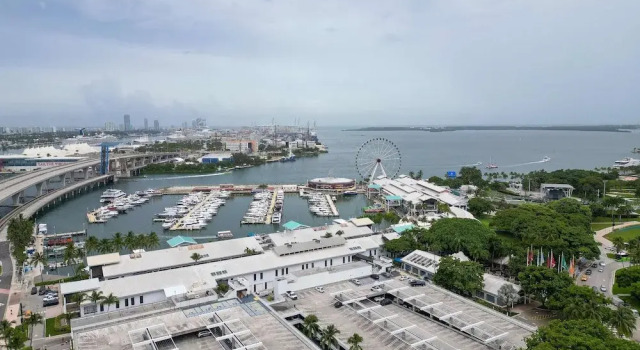 Апартаменты Orange Crush Cozy Downtown Miami Pool and Gym