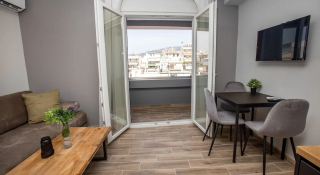 Апартаменты Deluxe Raise Averof Serviced Apartments