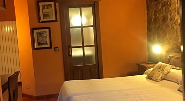 Hostal Rural Las Nubes, Забронировать Отель Салас-де-лос-Инфантес Burgos Province