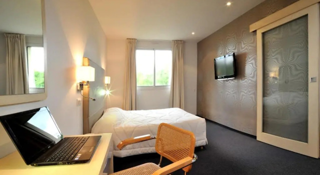 Номер Superior Brit Hotel Confort Villefranche-de-Rouergue