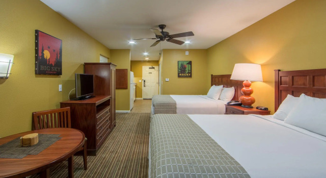 Четырёхместный номер Standard Holiday Inn Club Vacations Fox River Resort
