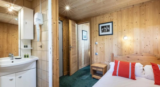 Terresens - Hotel Escapade, Забронировать Отель Отели Ле-Гранд-Русс с завтраком, рядом с Гондольный подъемник ДМК де Гранд Рус, Завтраки