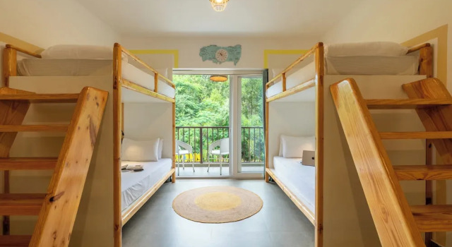 Кровать в общем номере The Sage Morjim - Boutique Stay Near Morjim Beach, Goa