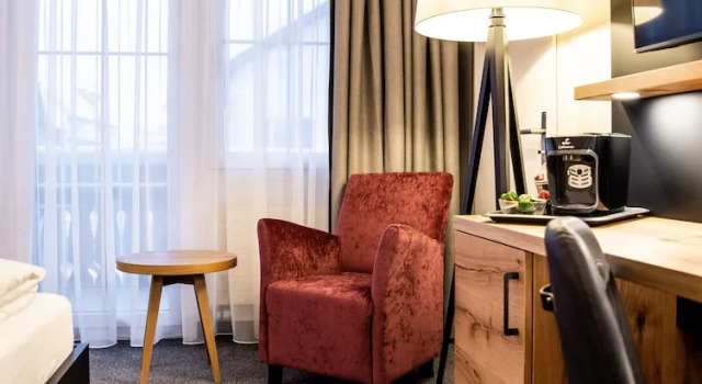 Трёхместный номер Comfort с балконом Alpenhotel Schlüssel
