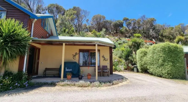 Коттедж Standard Eastern Reef Cottages