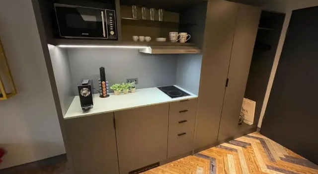 Апартаменты Deluxe LOGINN Hotel Stuttgart Zuffenhausen