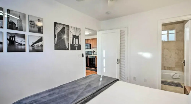 San Diego Apartment ~ 1 Mi to Gaslamp Quarter