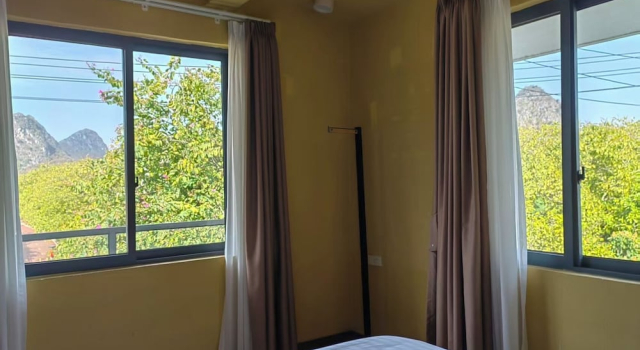 Коттедж Comfort Castle peak yard Inn Free railway st ation pick-up by 2 nights