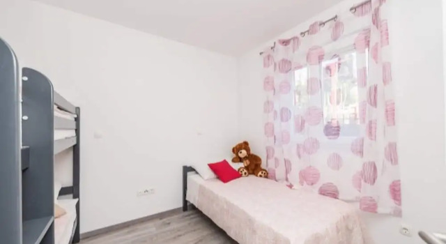 Lovely Apartment in Pakostane With Terrace, Забронировать Апартаменты/квартира Пакоштане Задарская жупания