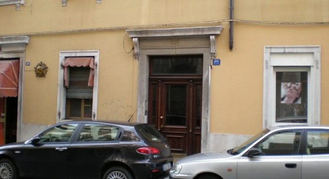 B&B Better Trieste, Забронировать Отель «постель и завтрак» Отели в центре Триеста, в центре