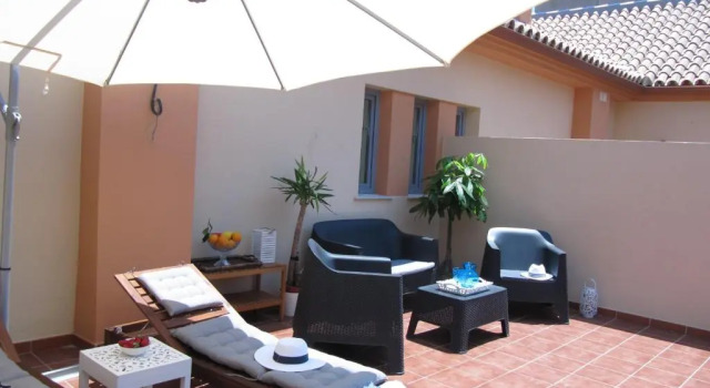 Апартаменты Life Apartments Alameda Colón