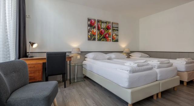 Четырёхместный номер Classic Hotel Randenbroek