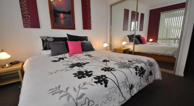 Апартаменты Beachfront Apartments