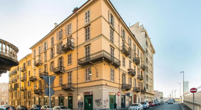 Апартаменты с 2 комнатами Colorful Statuto Square Design Apart