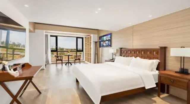 Люкс с видом на озеро Haikou Mulian Daoxiang Healing Hotel
