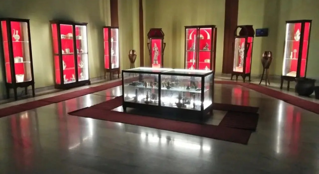Shiv Sagar palace