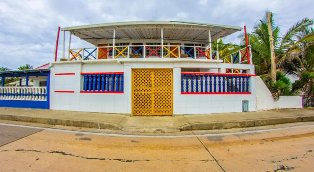 Inn Skyline Hostel