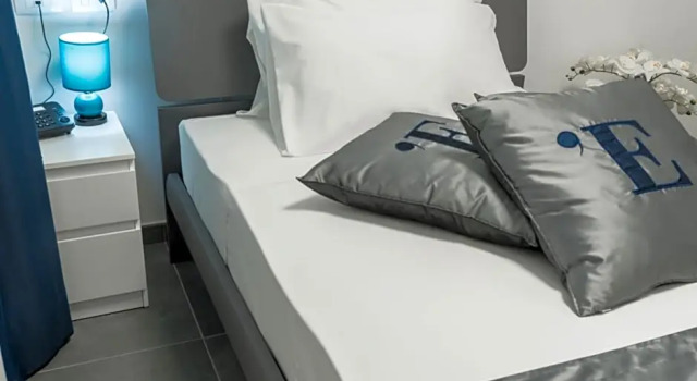 Одноместный номер Standard LEssenza Hotel