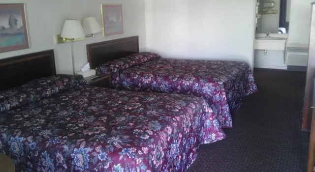 Номер Standard Holiday Motel