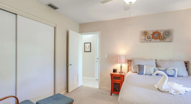 Sunny Port St Lucie Home: Lanai & Golf Course View, Забронировать Дом для отпуска Порт-Сент-Луси штат Флорида