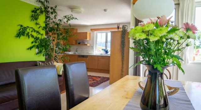 Lovely house with mountain view & big garden in Bad Aussee, Book Hotel Hotels in Ausseerland with Parking, Parking