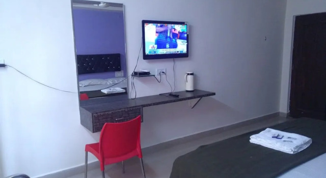 Iroomz Hotel New SS INN, Rezervovat Hotel Hotely v Andhra Pradesh s parkováním, Parkování