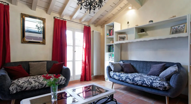 Liberté Large Flat, Varaa Hotelli Arles Camargue